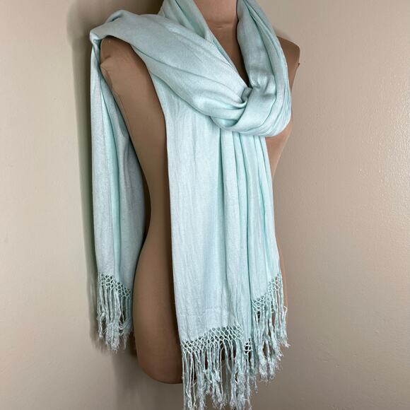 Theodora & Callum Scarf 28x76 Fringe Viscose Knit Blue Rectangle Shawl Minimal - Picture 3 of 11